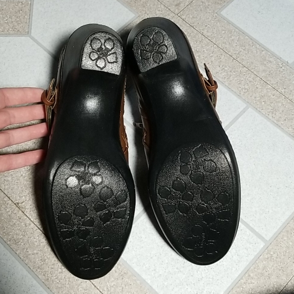 Easy Street heels - Picture 5 of 6